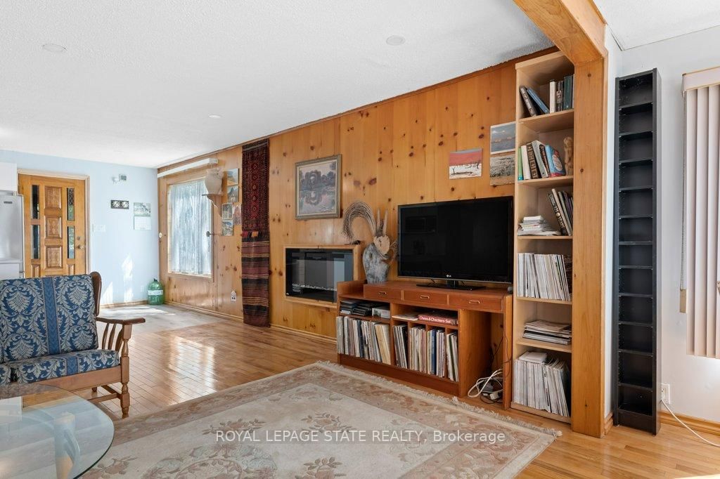 2592 Lakeshore Road • Haldimand, ON photo 22