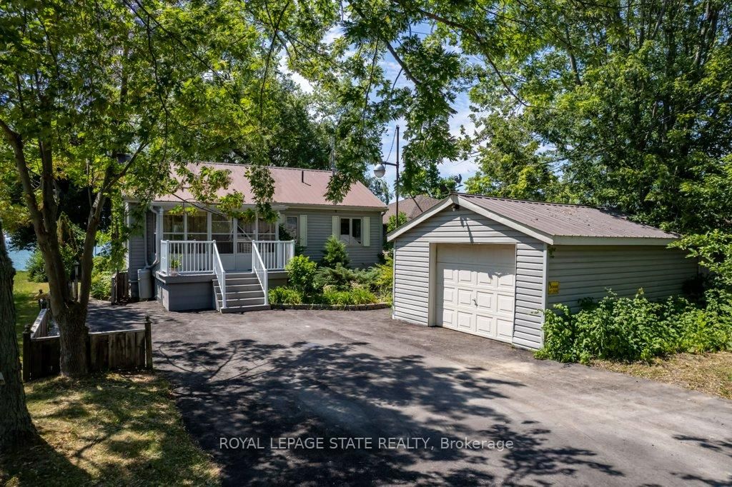 2592 Lakeshore Road • Haldimand, ON photo 3