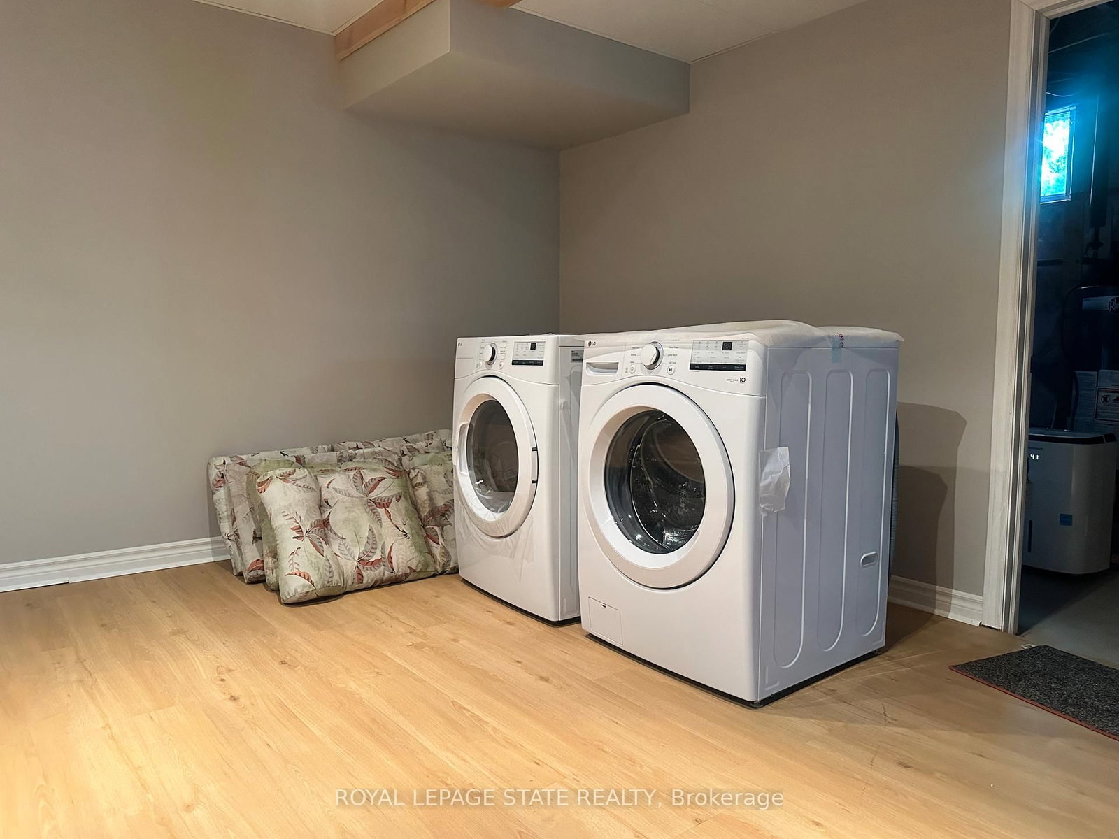 2592 Lakeshore Road • Haldimand, ON photo 31