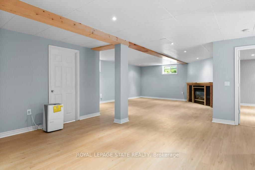 2592 Lakeshore Road • Haldimand, ON photo 32