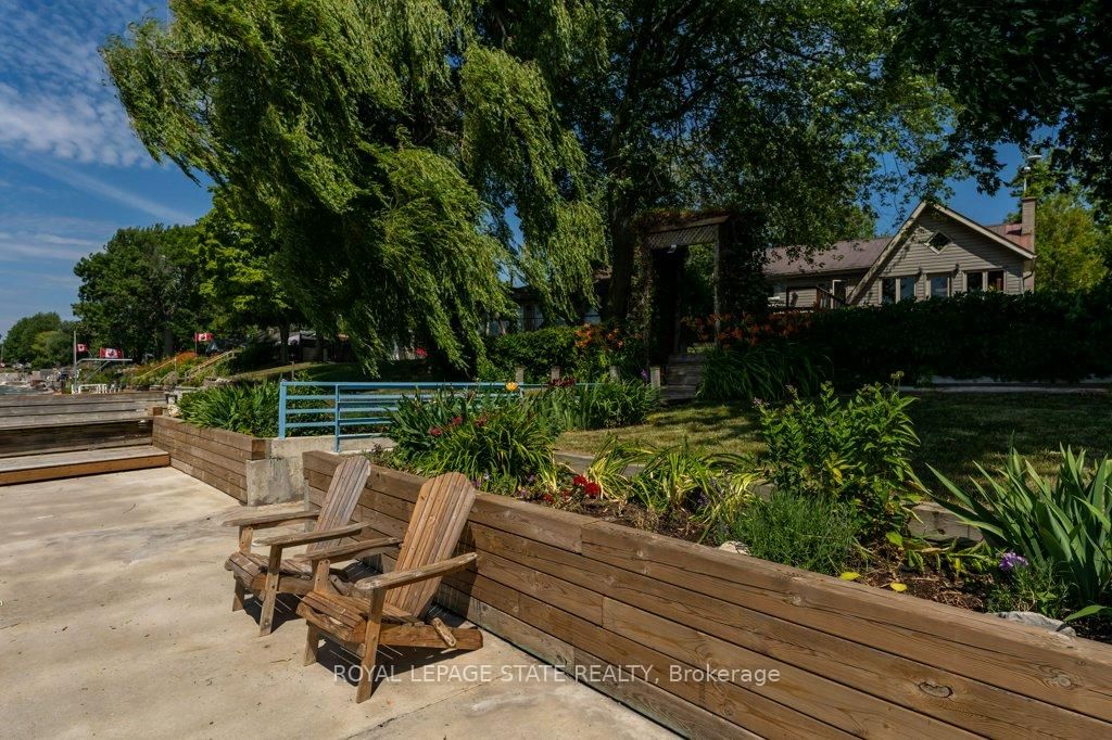 2592 Lakeshore Road • Haldimand, ON photo 7