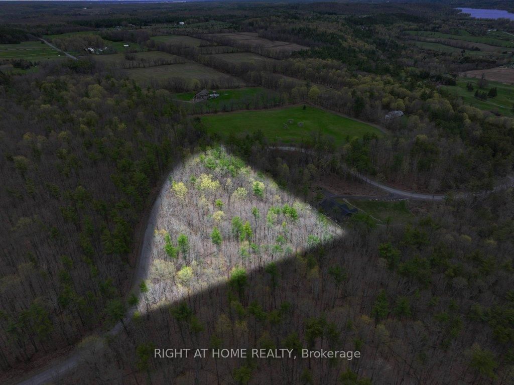 262 Golf Course Road W