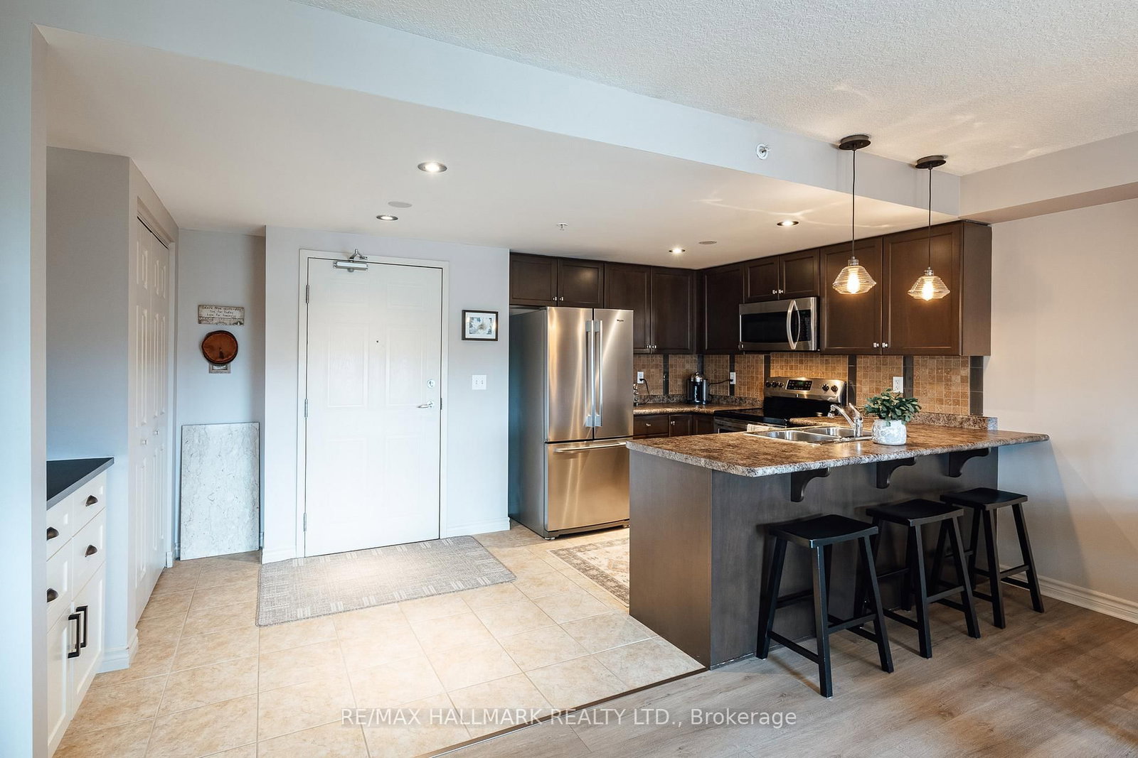 Condo for sale at 408-39 Goodwin Drive, Guelph, Ontario, N1L 0E5 - Pineridge/Westminster Woods - MLS: X12924194