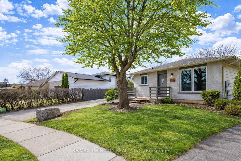 72 St Jerome Cres, Kitchener, N2C 2L2 | Image 2