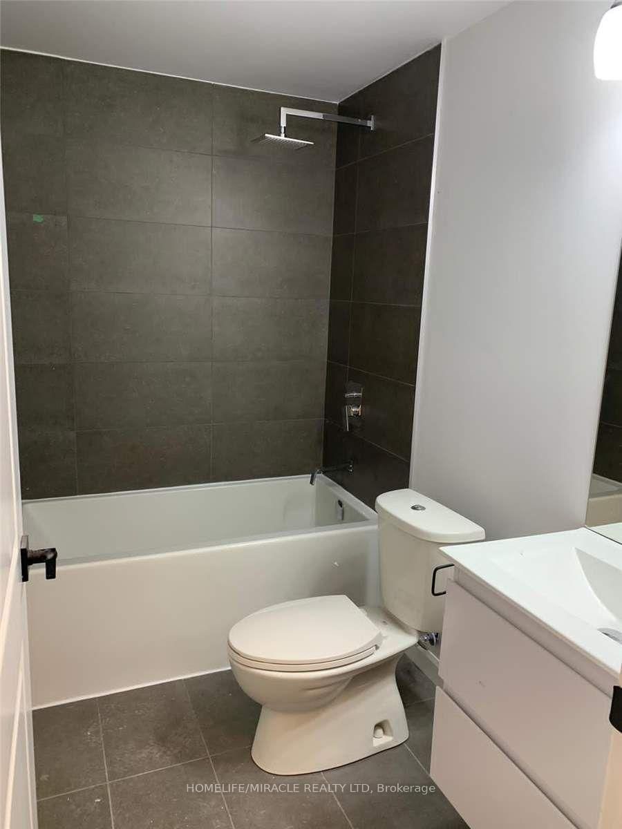 7 Erie Avenue, Unit 704 - Photo 14