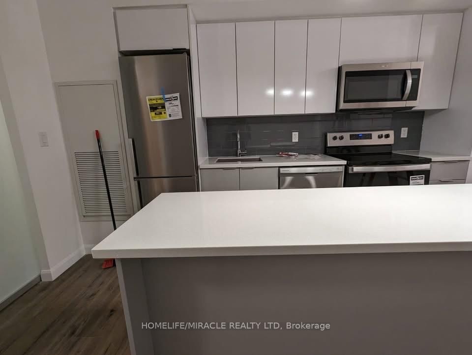 7 Erie Avenue, Unit 704 - Photo 8