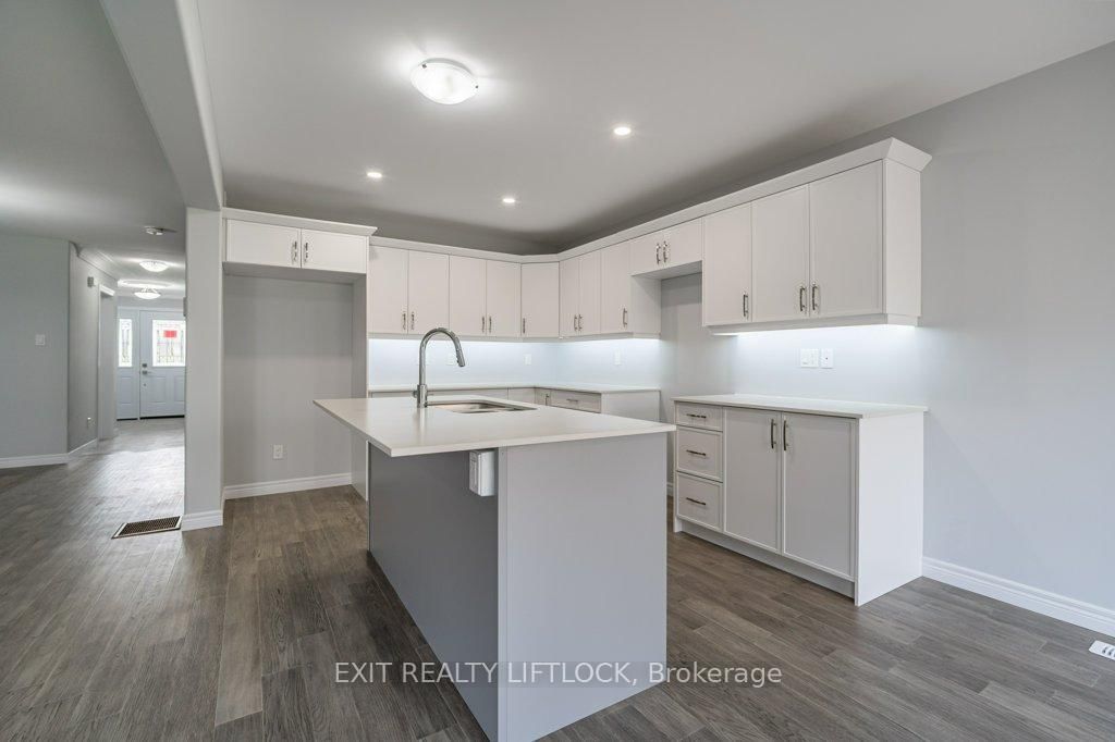 Detached House for sale at 238 O'Neil Street, Peterborough, Ontario, K9K 0H1 - Monaghan Ward 2 - MLS: X12924374