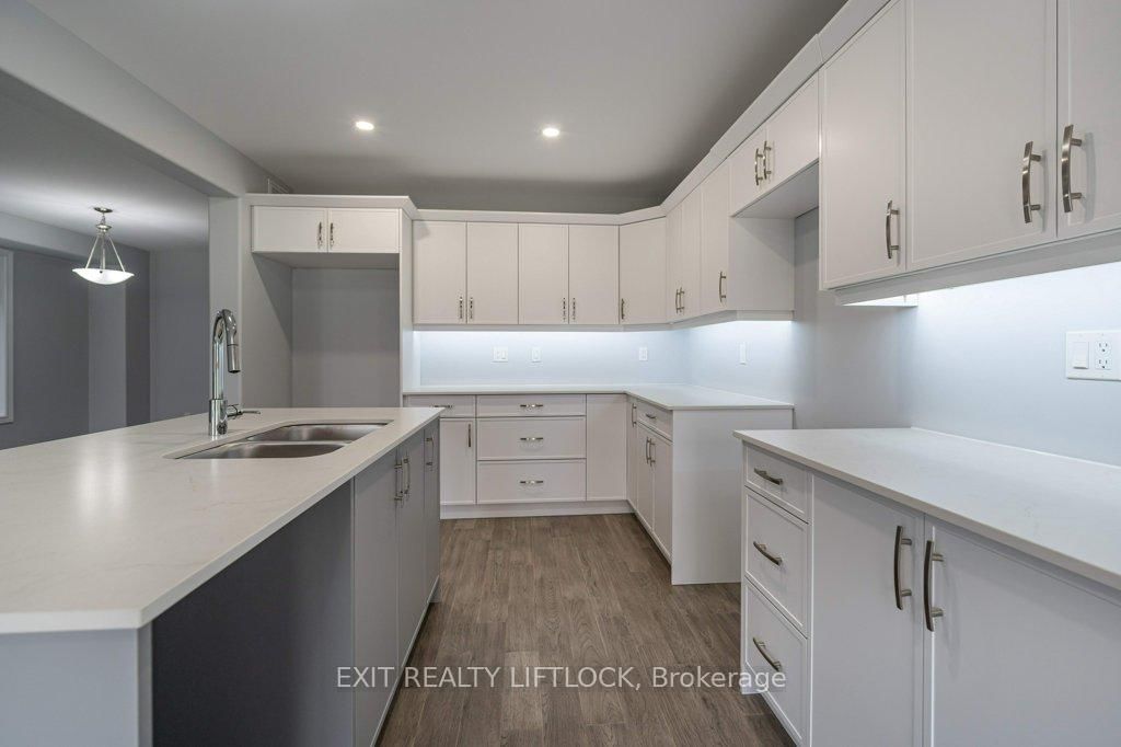 Detached House for sale at 238 O'Neil Street, Peterborough, Ontario, K9K 0H1 - Monaghan Ward 2 - MLS: X12924374