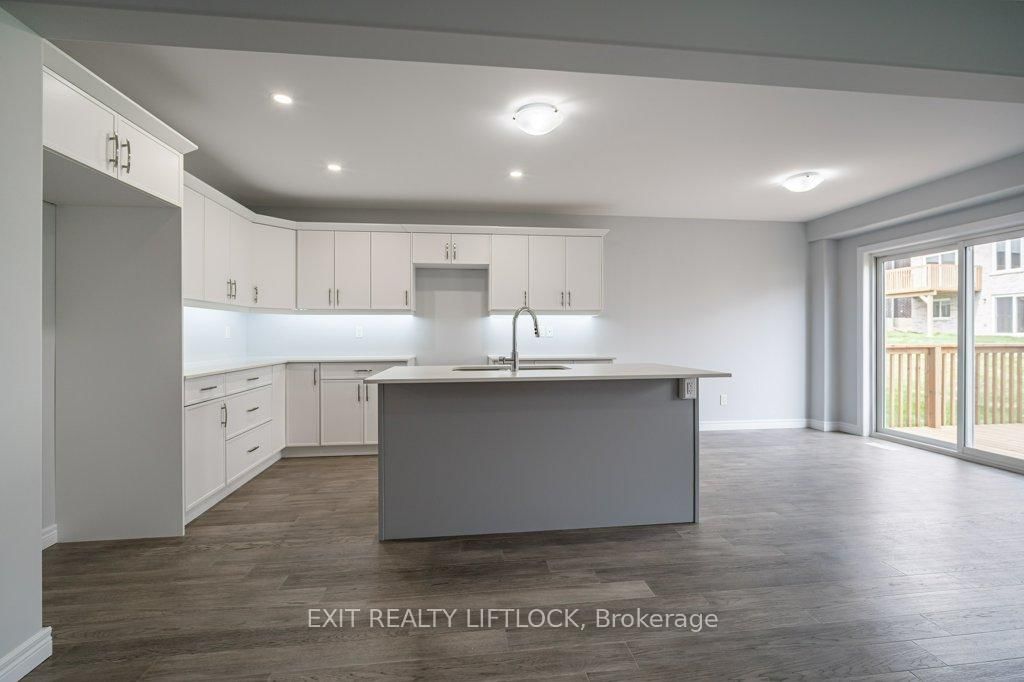 Detached House for sale at 238 O'Neil Street, Peterborough, Ontario, K9K 0H1 - Monaghan Ward 2 - MLS: X12924374