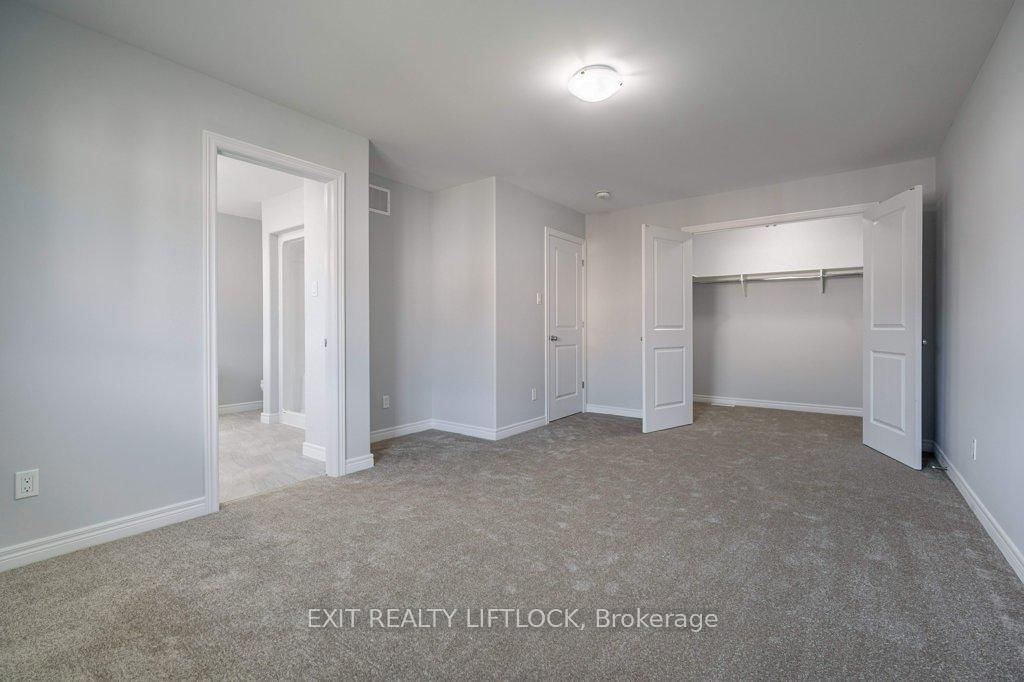 Detached House for sale at 238 O'Neil Street, Peterborough, Ontario, K9K 0H1 - Monaghan Ward 2 - MLS: X12924374