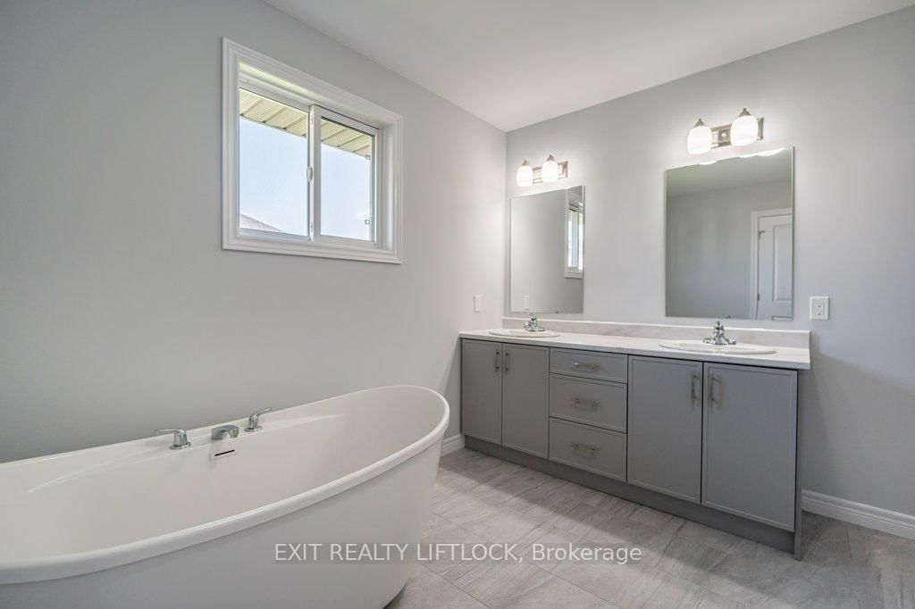 Detached House for sale at 238 O'Neil Street, Peterborough, Ontario, K9K 0H1 - Monaghan Ward 2 - MLS: X12924374