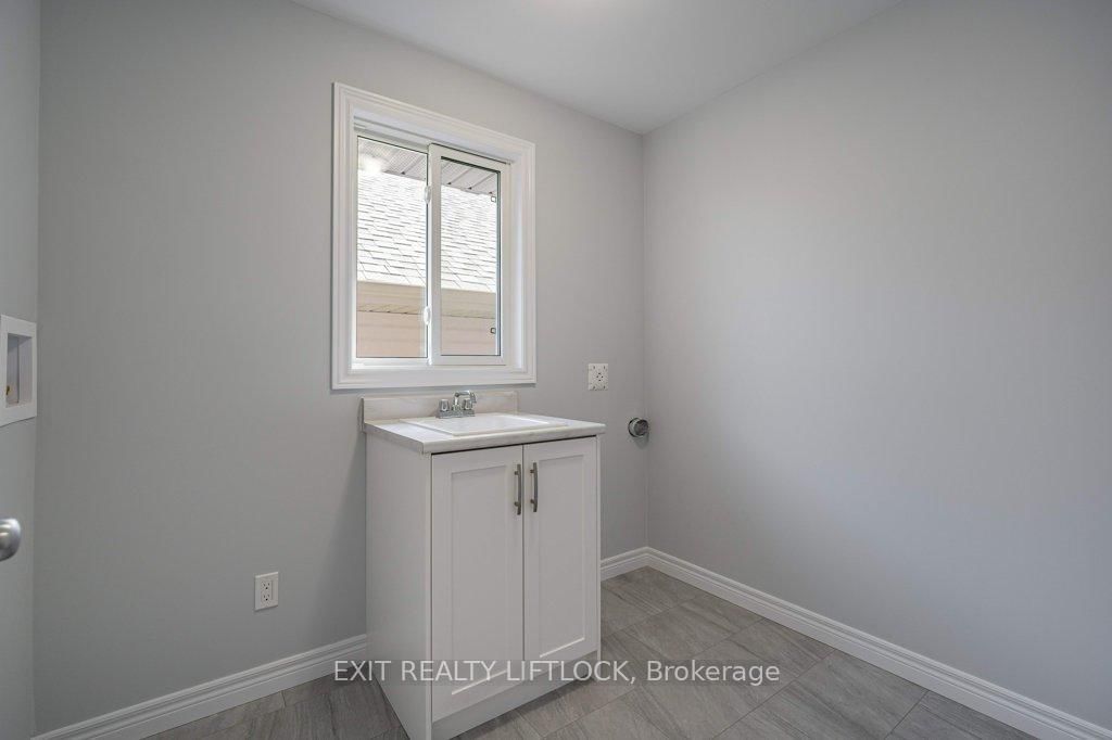 Detached House for sale at 238 O'Neil Street, Peterborough, Ontario, K9K 0H1 - Monaghan Ward 2 - MLS: X12924374