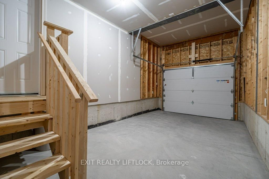 Detached House for sale at 238 O'Neil Street, Peterborough, Ontario, K9K 0H1 - Monaghan Ward 2 - MLS: X12924374