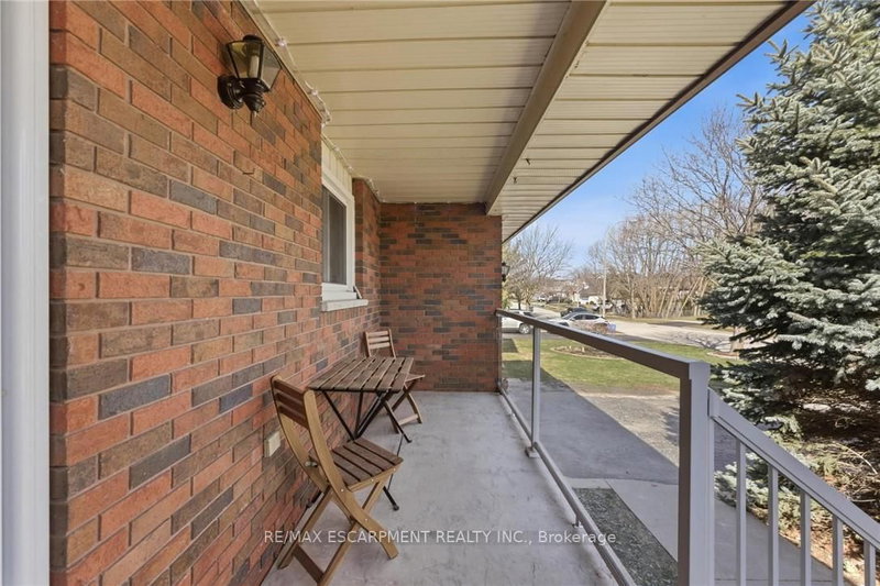 21 MARGARET Ave, Grimsby, L3M 4P2 | Image 3