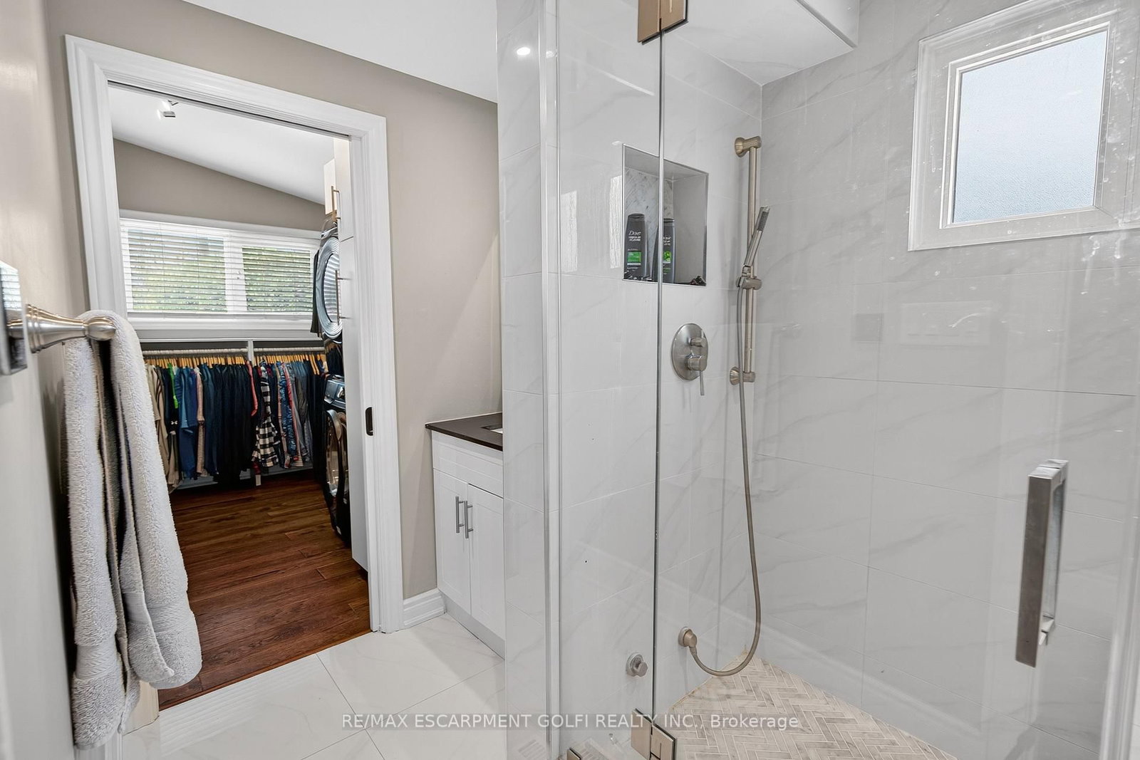 Detached House for sale at 90 Mountain Avenue, Hamilton, Ontario, L8G 3P7 - Stoney Creek - MLS: X12924386