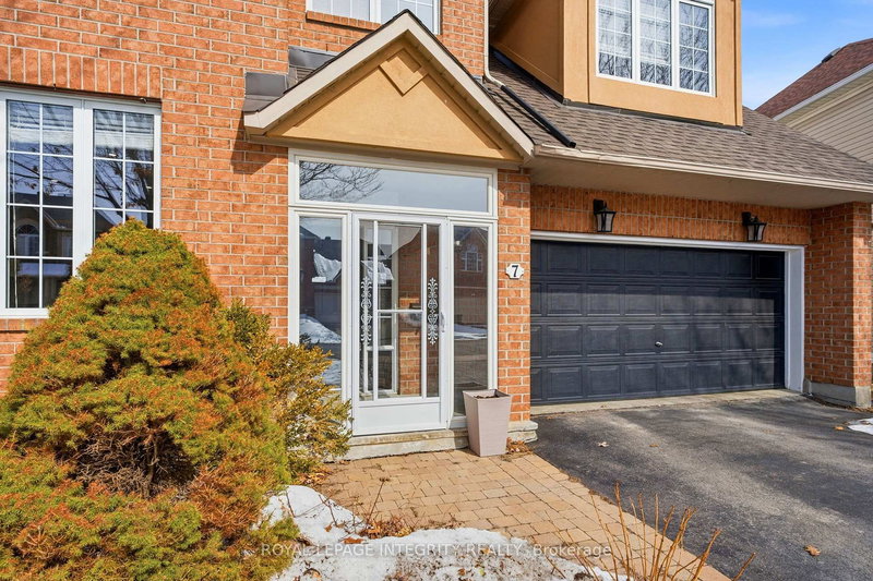 7 Len Lunney Cres, Ottawa, K2G 6X6 | Image 3