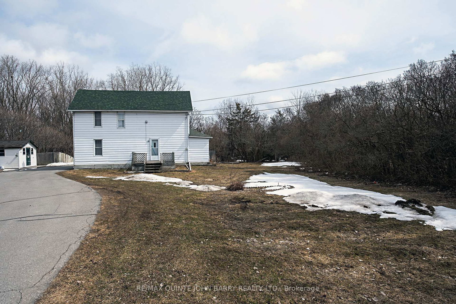 Detached House for sale at 115 Dufferin Avenue, Quinte West, Ontario, K8V 5E2 - Trenton Ward - MLS: X12924640