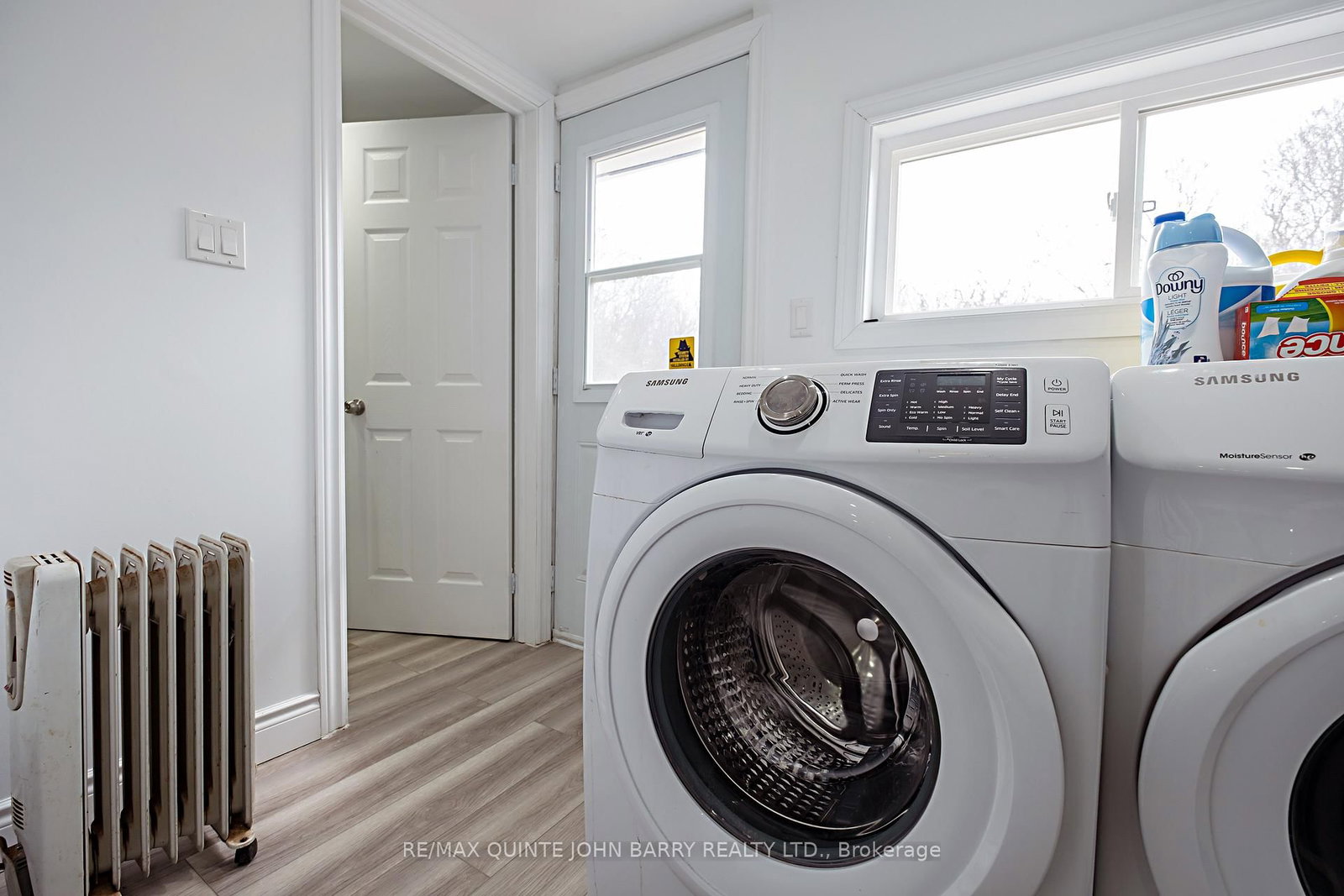 Detached House for sale at 115 Dufferin Avenue, Quinte West, Ontario, K8V 5E2 - Trenton Ward - MLS: X12924640