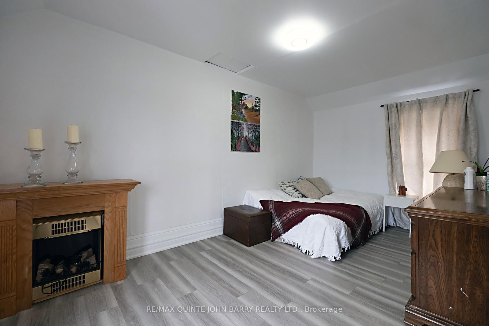 Detached House for sale at 115 Dufferin Avenue, Quinte West, Ontario, K8V 5E2 - Trenton Ward - MLS: X12924640