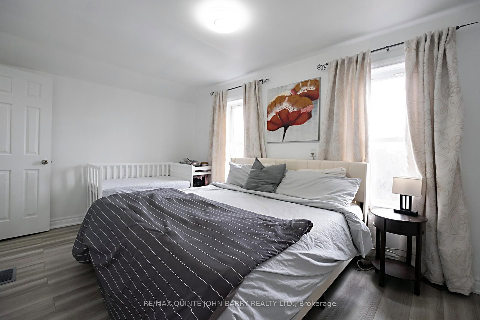 Detached House for sale at 115 Dufferin Avenue, Quinte West, Ontario, K8V 5E2 - Trenton Ward - MLS: X12924640