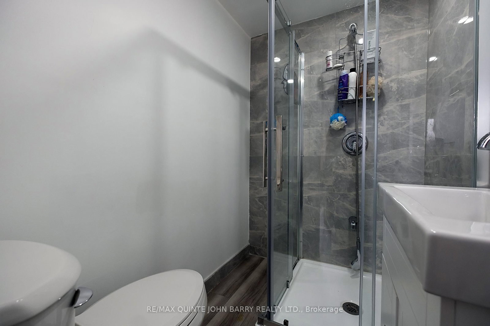 Detached House for sale at 115 Dufferin Avenue, Quinte West, Ontario, K8V 5E2 - Trenton Ward - MLS: X12924640