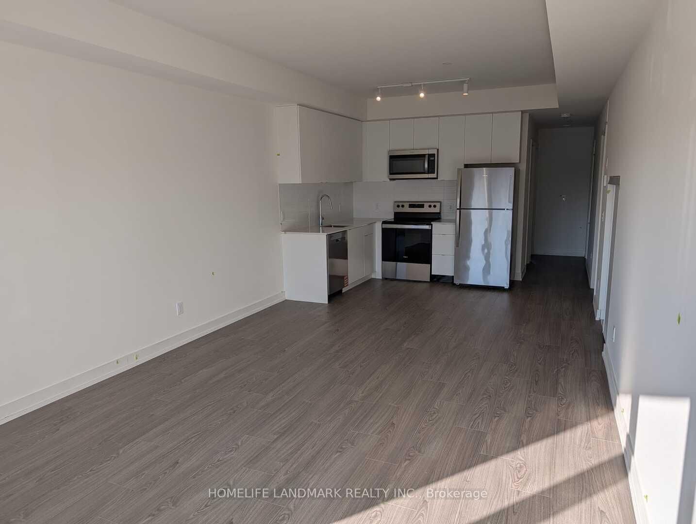 16 N Melbourbe Avenue, Unit 203B - Photo 5