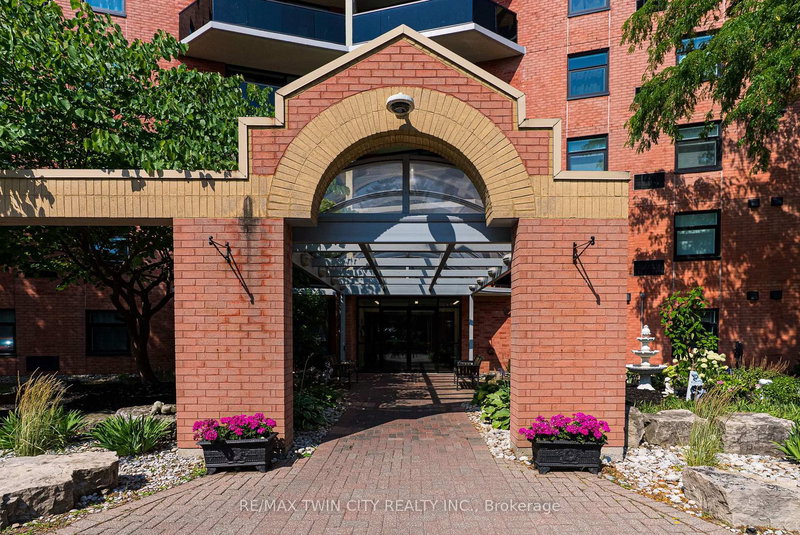 905 - 9 Bonheur Crt, Brantford, N3P 1Z5 | Image 2