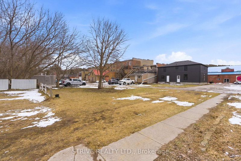 3-5 Centre St, Cavan Monaghan, L0A 1G0 | Image 3