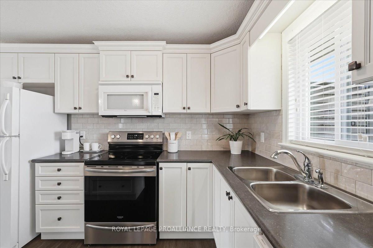 Detached House for sale at 153 Lester Road, Quinte West, Ontario, K8V 0C2 - Sidney Ward - MLS: X12925010