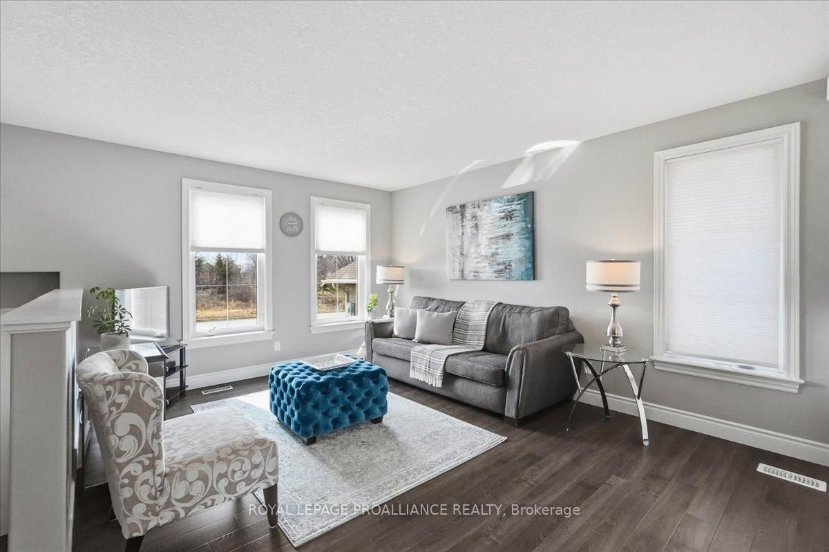 Detached House for sale at 153 Lester Road, Quinte West, Ontario, K8V 0C2 - Sidney Ward - MLS: X12925010