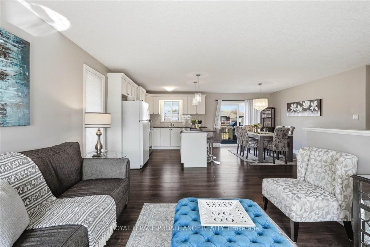 Detached House for sale at 153 Lester Road, Quinte West, Ontario, K8V 0C2 - Sidney Ward - MLS: X12925010