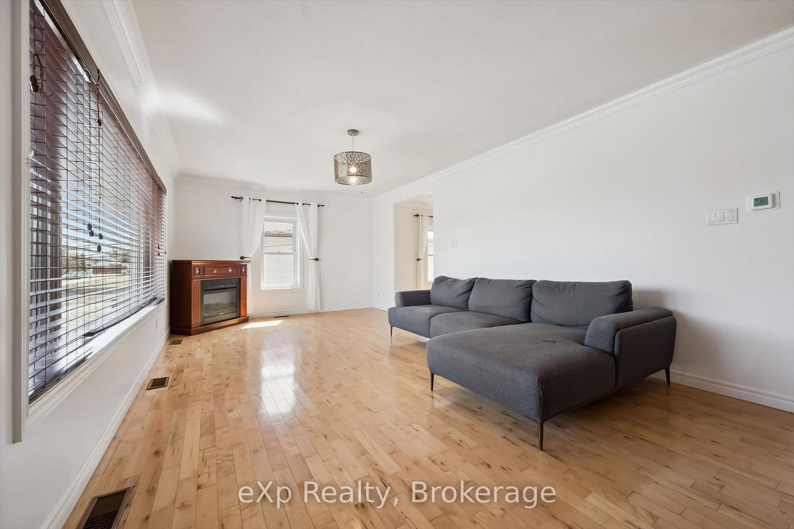 184 Stevenson Street N - Photo 10