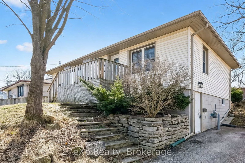 184 Stevenson St N, Guelph, N1E 5A8 | Image 2