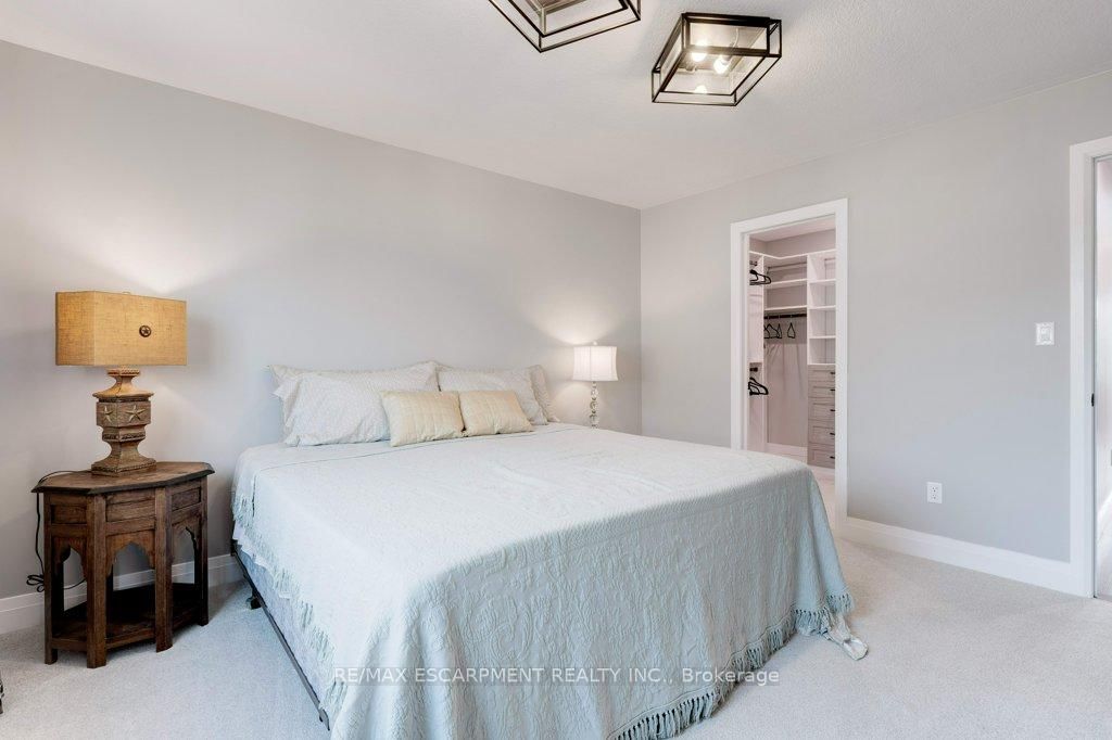 Townhouse for sale at 79 Browview Drive, Hamilton, Ontario, L8B 0R2 - Waterdown - MLS: X12925370