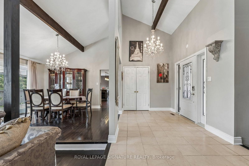 16 Hilltop Cres, East Garafraxa, L9W 6B8 | Image 3