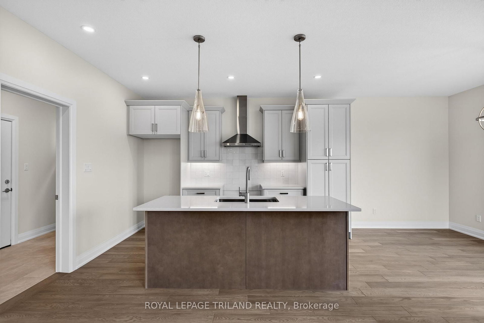 Detached House for sale at 28 Allister Drive, Middlesex Centre, Ontario, N0L 1R0 - Kilworth - MLS: X12925544