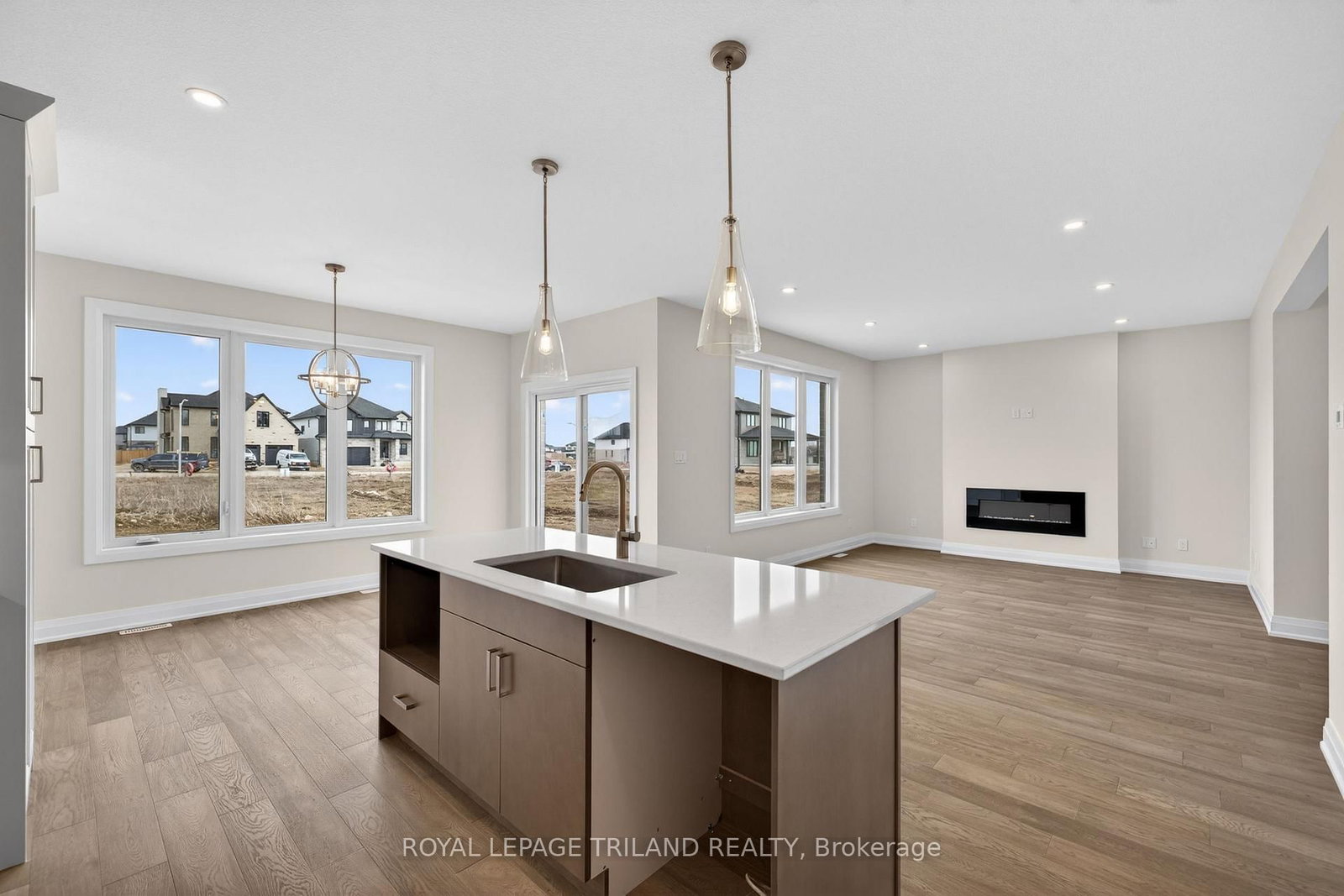 Detached House for sale at 28 Allister Drive, Middlesex Centre, Ontario, N0L 1R0 - Kilworth - MLS: X12925544