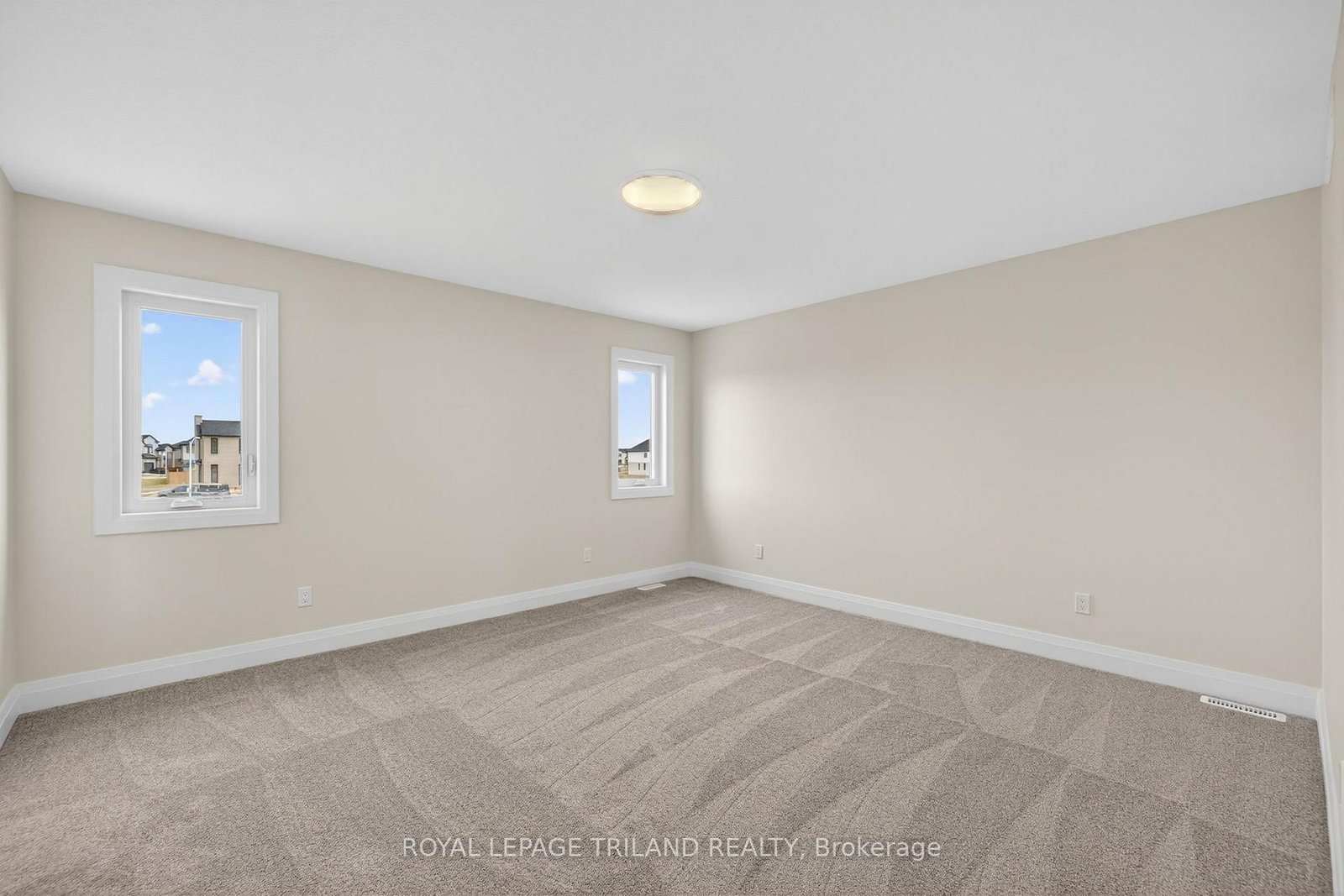 Detached House for sale at 28 Allister Drive, Middlesex Centre, Ontario, N0L 1R0 - Kilworth - MLS: X12925544