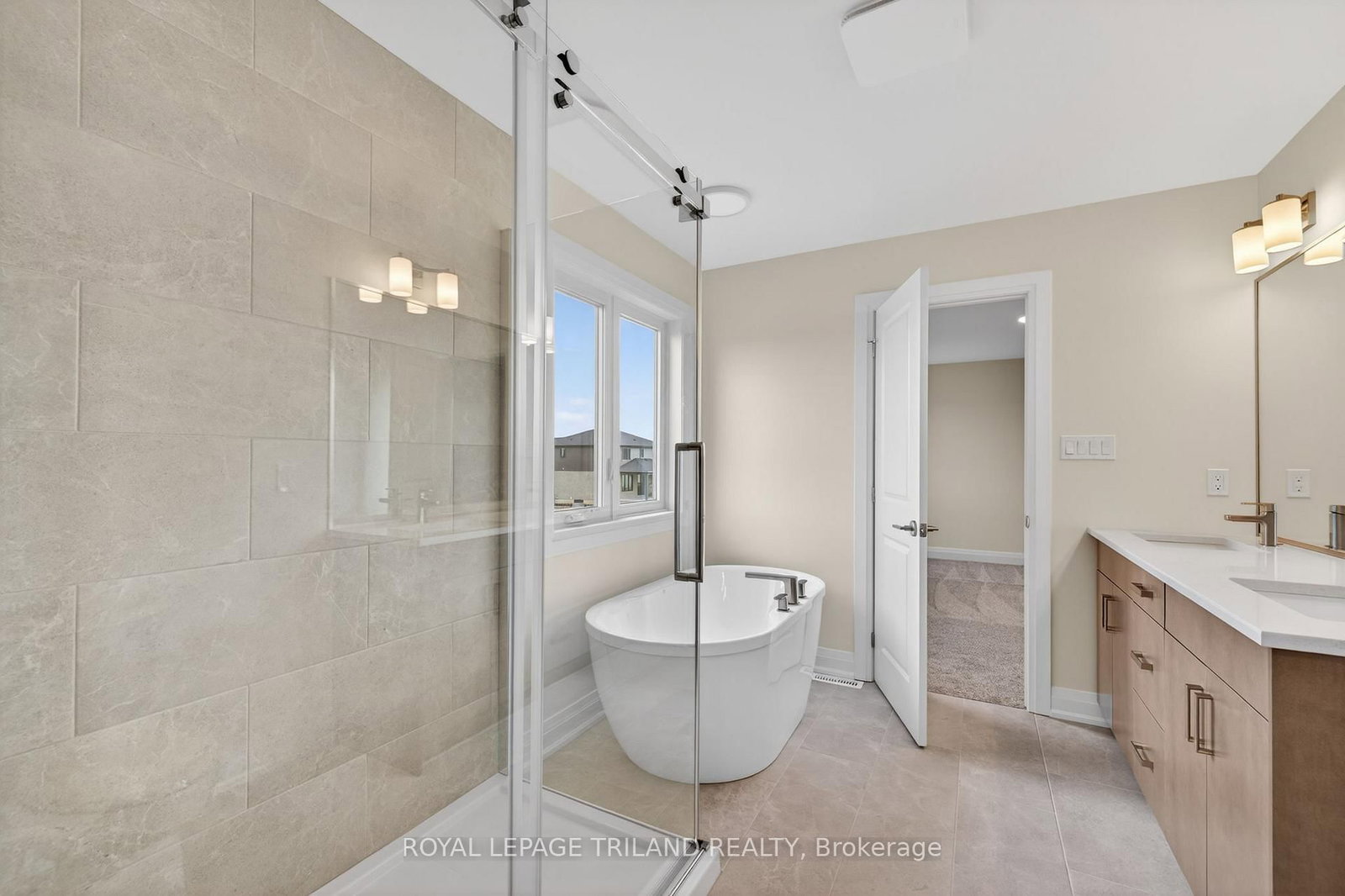 Detached House for sale at 28 Allister Drive, Middlesex Centre, Ontario, N0L 1R0 - Kilworth - MLS: X12925544