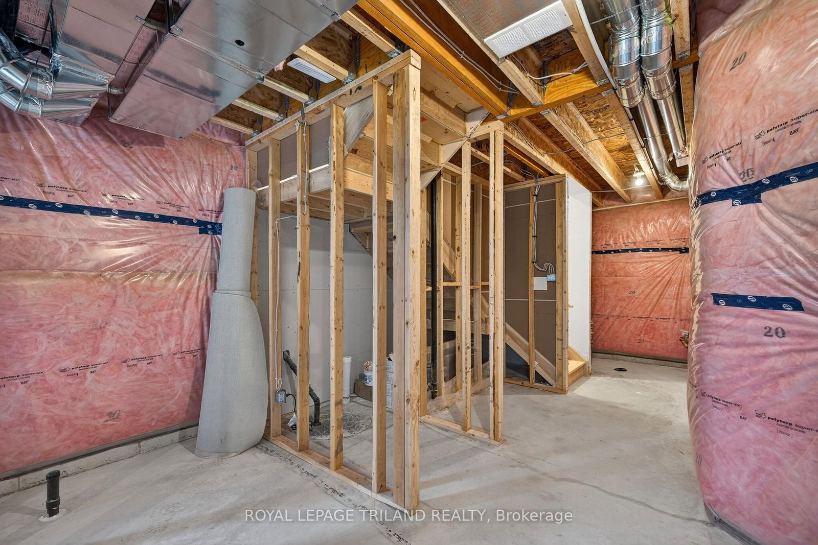 Detached House for sale at 28 Allister Drive, Middlesex Centre, Ontario, N0L 1R0 - Kilworth - MLS: X12925544