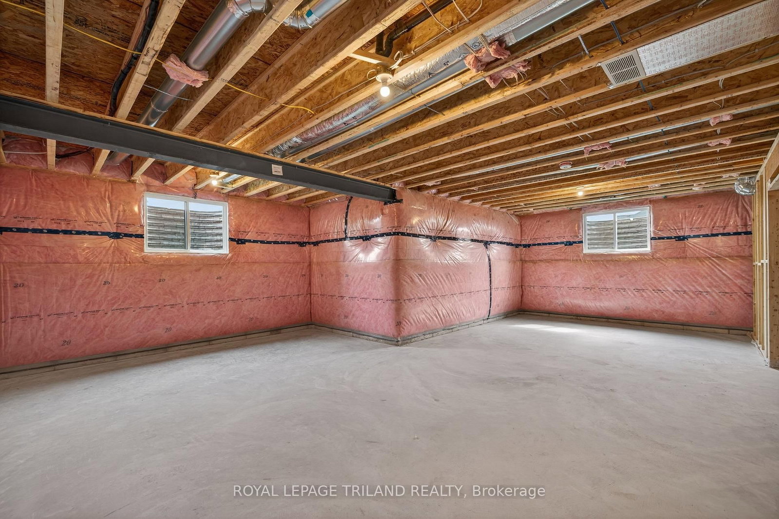 Detached House for sale at 28 Allister Drive, Middlesex Centre, Ontario, N0L 1R0 - Kilworth - MLS: X12925544