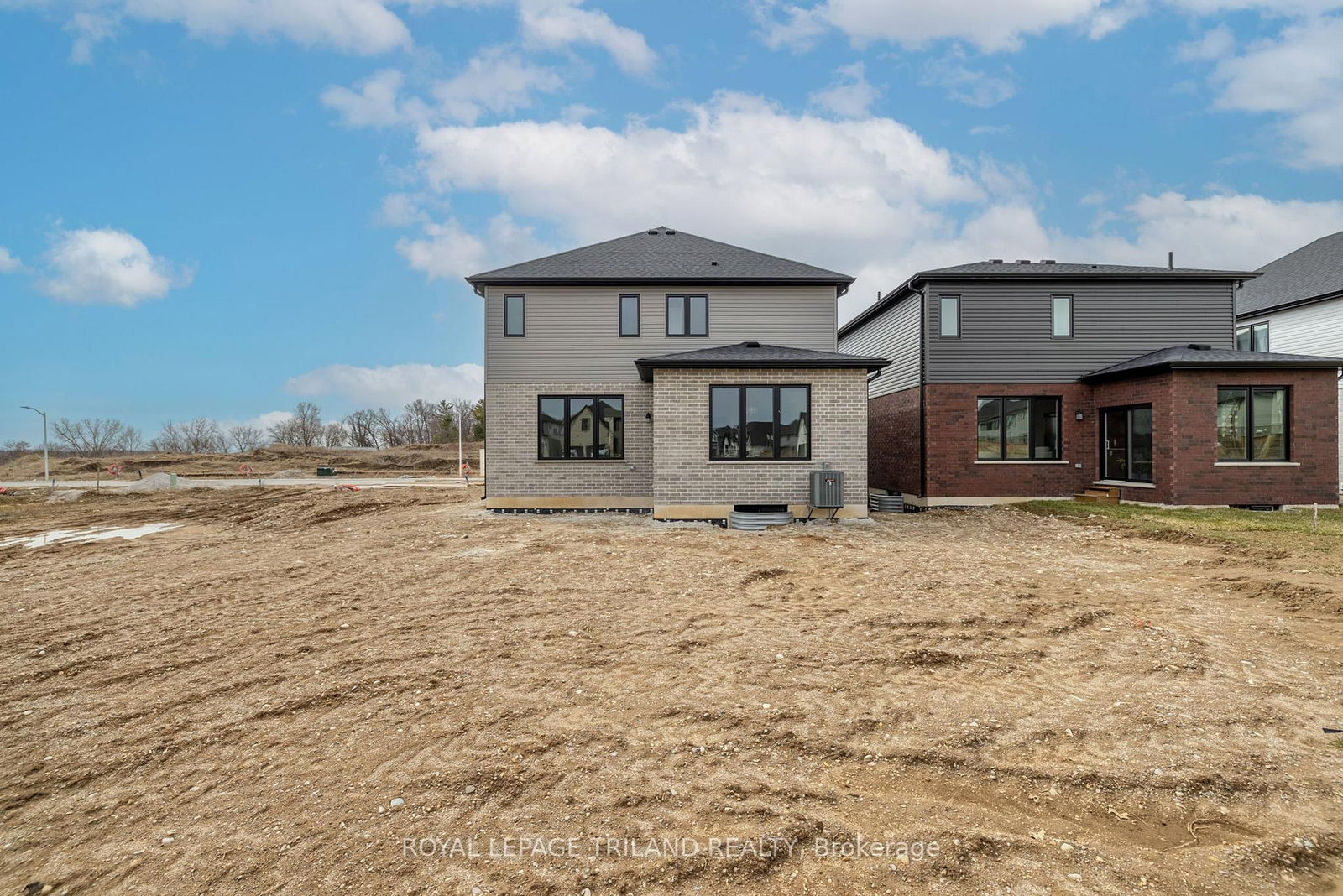 Detached House for sale at 28 Allister Drive, Middlesex Centre, Ontario, N0L 1R0 - Kilworth - MLS: X12925544