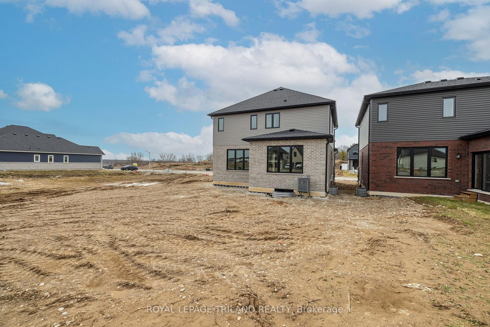 Detached House for sale at 28 Allister Drive, Middlesex Centre, Ontario, N0L 1R0 - Kilworth - MLS: X12925544