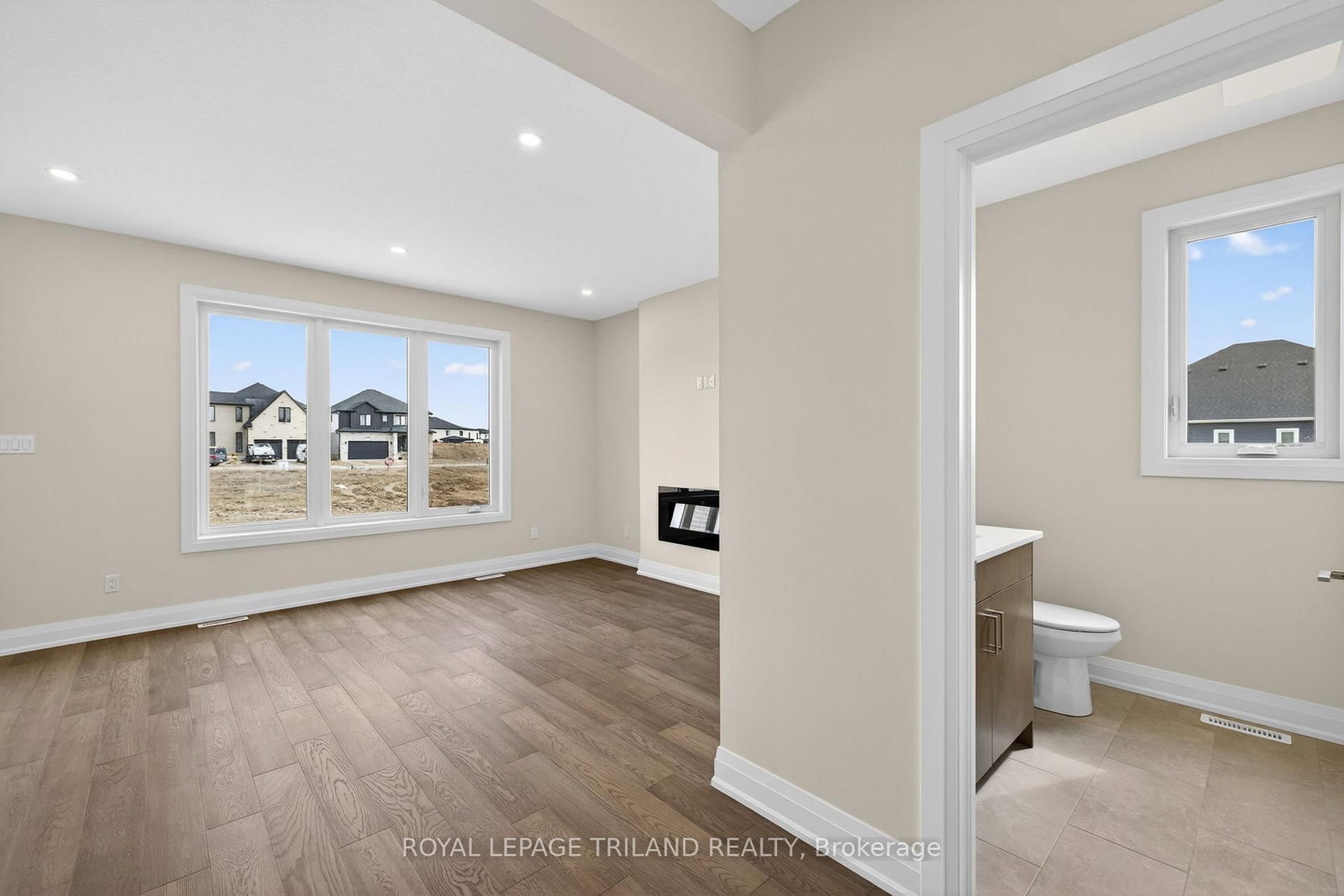 Detached House for sale at 28 Allister Drive, Middlesex Centre, Ontario, N0L 1R0 - Kilworth - MLS: X12925544