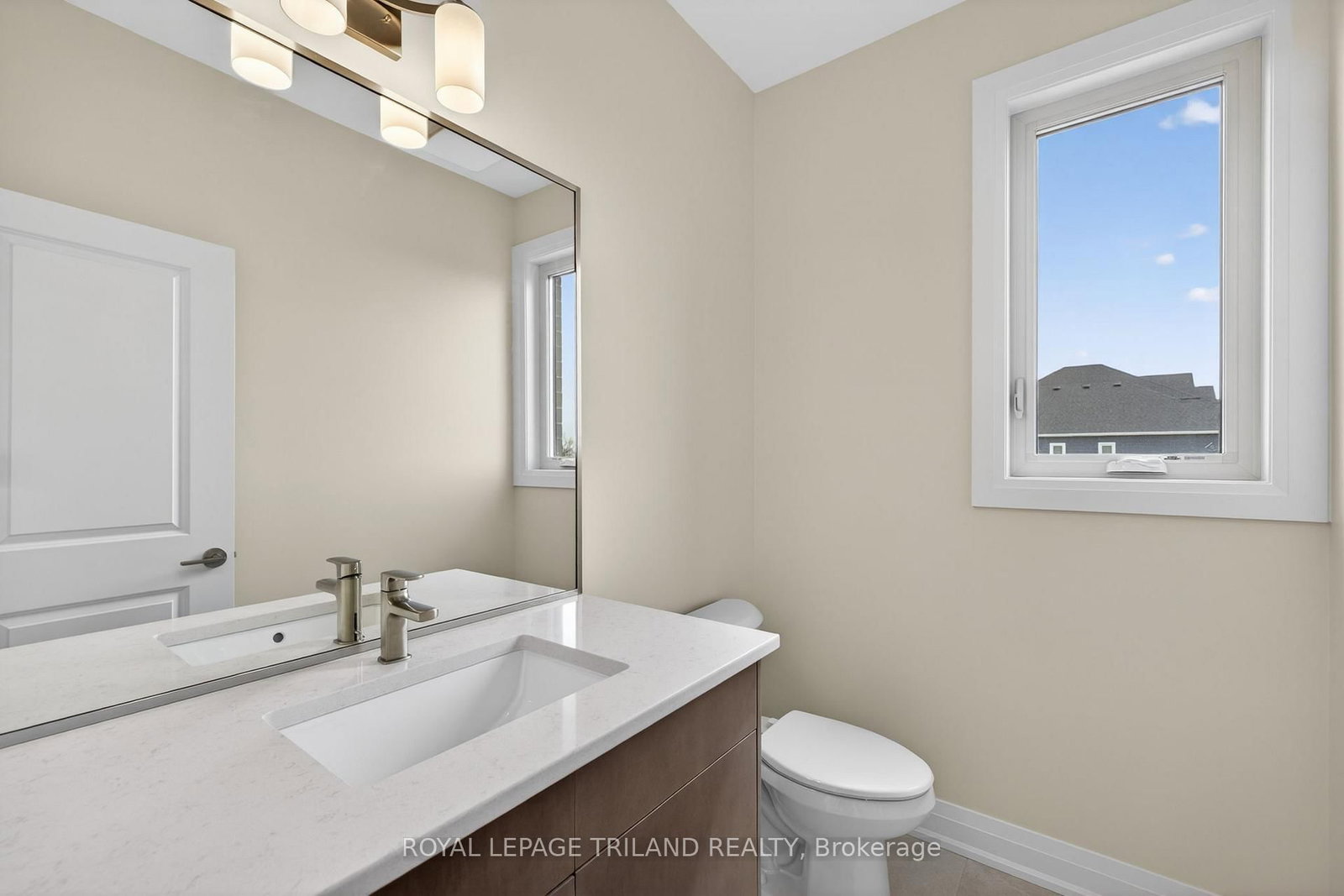 Detached House for sale at 28 Allister Drive, Middlesex Centre, Ontario, N0L 1R0 - Kilworth - MLS: X12925544