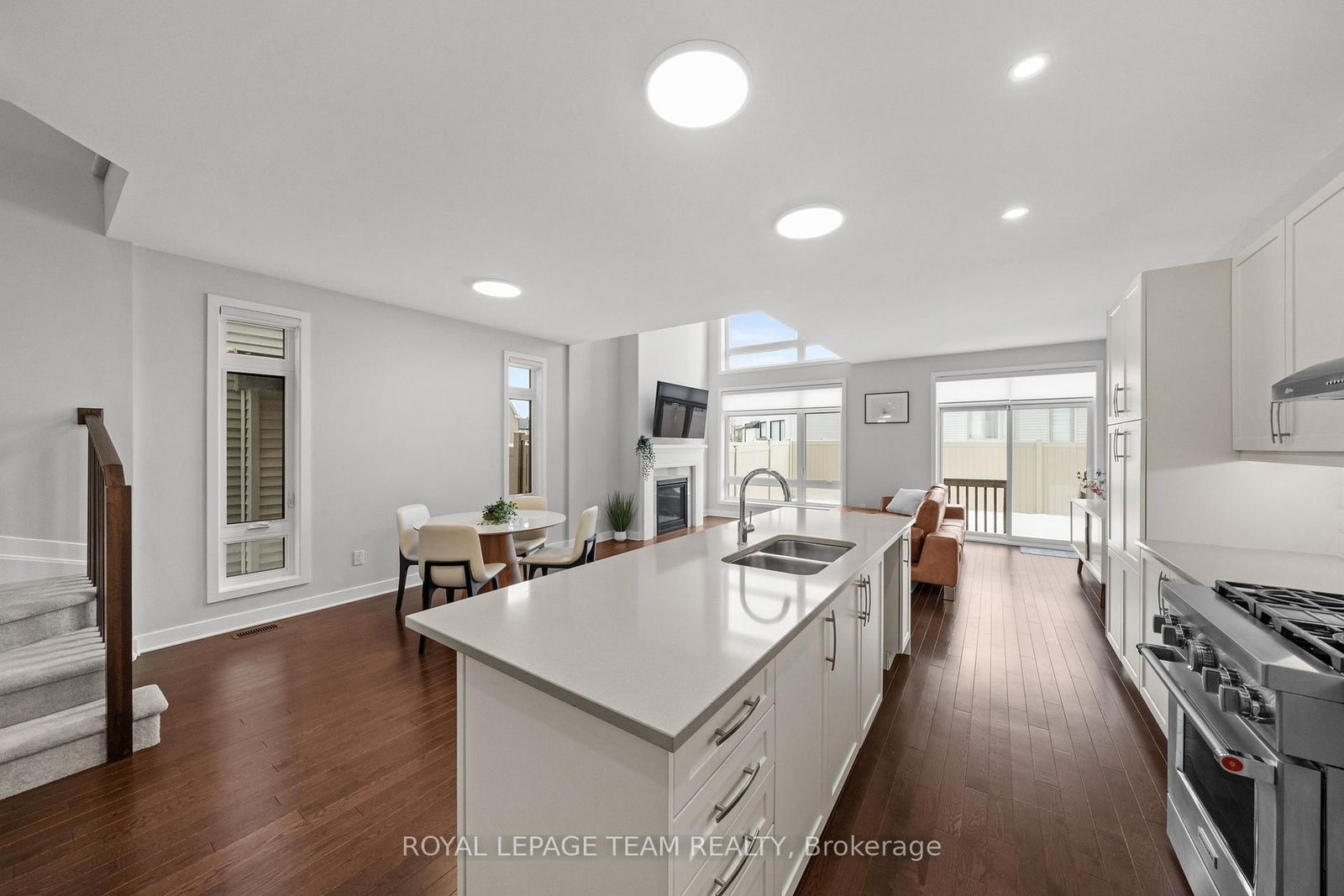 Listing Image 7