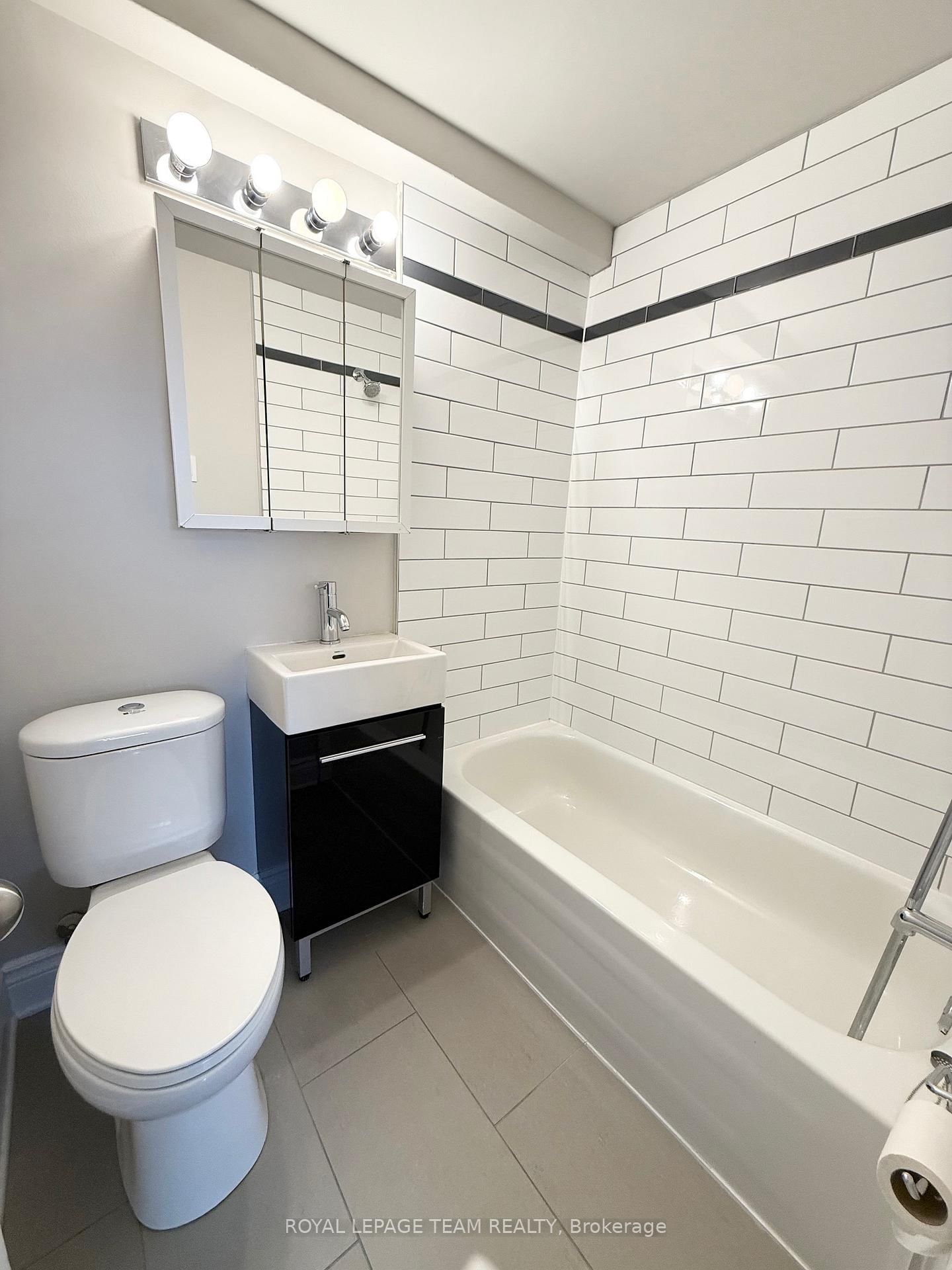 99 CARTIER Street, Unit 505 - Photo 9