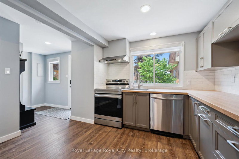 16 - 120 Country Club Dr, Guelph, N1E 3K7 | Image 2