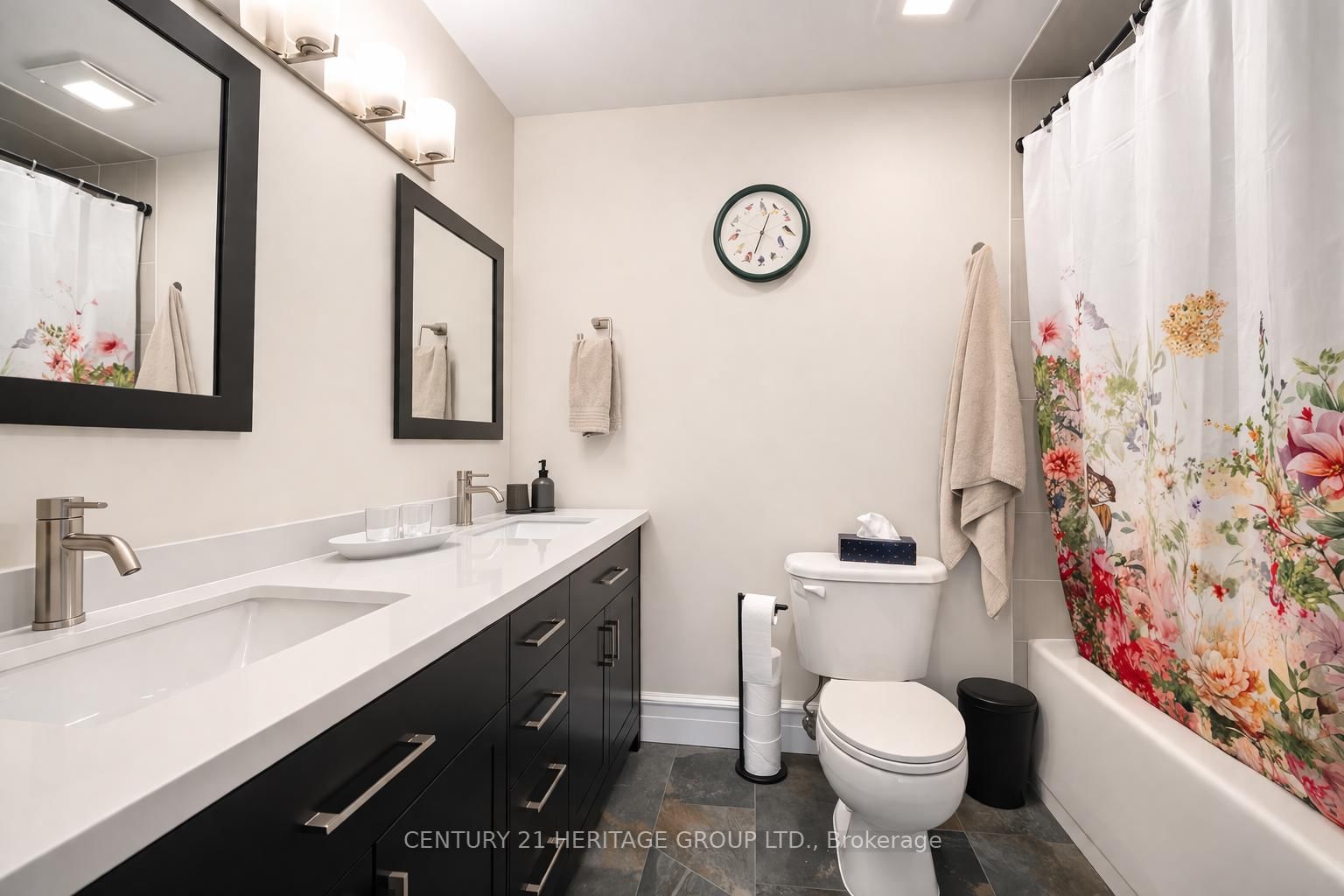 Condo for sale at 102-67 Caroline Street, Hamilton, Ontario, L8P 3K6 - Durand - MLS: X12926110