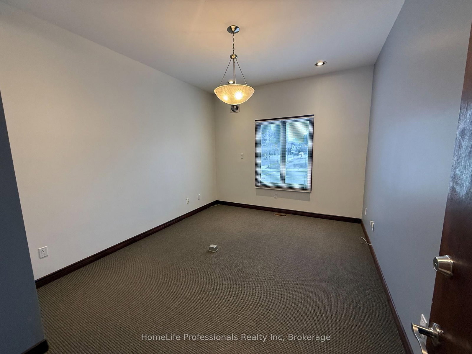 101 Hunter Street E - Photo 6